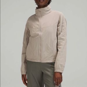 Lululemon NWOT Lightweight hooded jacket riverstone